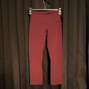 Lululemon Women’s crop burgundy Leggings